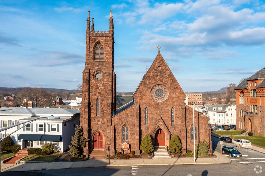 More Photos Of 136 E Main St, Meriden Religious Facility For Sale