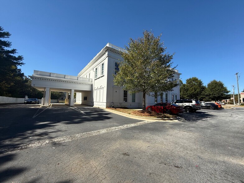 More Photos Of 1888 Old Norcross Rd, Lawrenceville Office For Sale