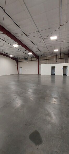 More Photos Of 17315 E Sprague Ave, Spokane Valley Flex For Lease