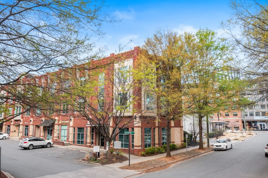 More Photos Of 2115-2135 Southend Dr, Charlotte Apartments For Lease