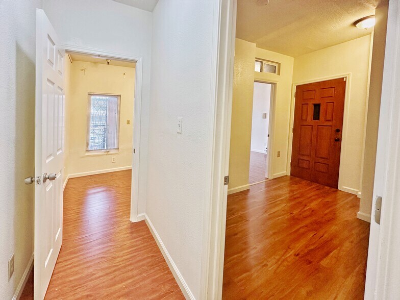 More Photos Of 1927-1929 Taraval St, San Francisco Apartments For Lease