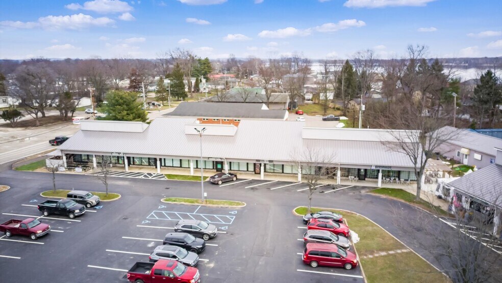 More Photos Of 4675 Walnut St, Buckeye Lake Unknown For Lease