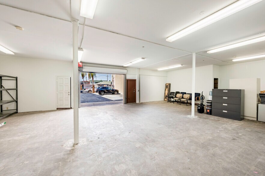 More Photos Of 1082 Redondo Ave, Long Beach Office For Sale