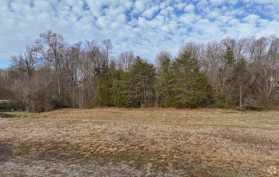 More Photos Of 2023-2101 Eastchester Dr, High Point Land For Lease
