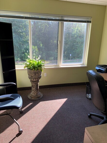 More Photos Of 1449 Old Waterbury Rd, Southbury Office For Sale
