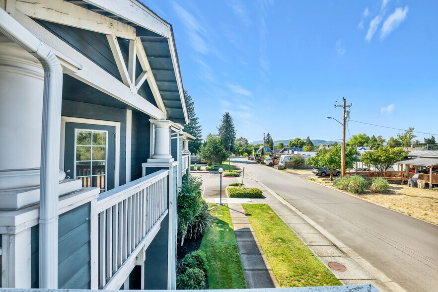 More Photos Of 2211 McKinney Ln, Lebanon Apartments For Sale
