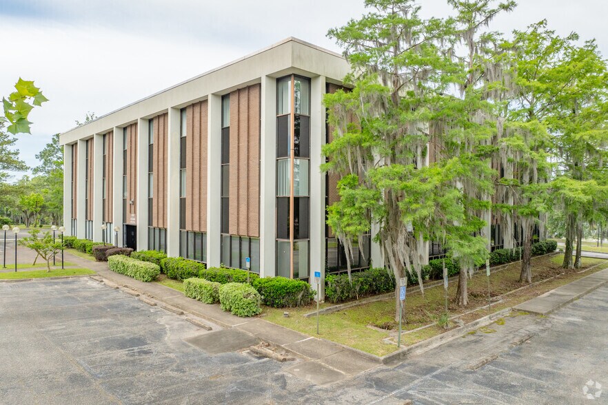 More Photos Of 2551 W Executive Center Cir, Tallahassee Unknown For Lease