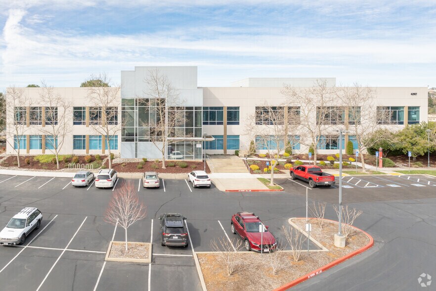 More Photos Of 4207 Town Center Blvd, El Dorado Hills Office For Lease