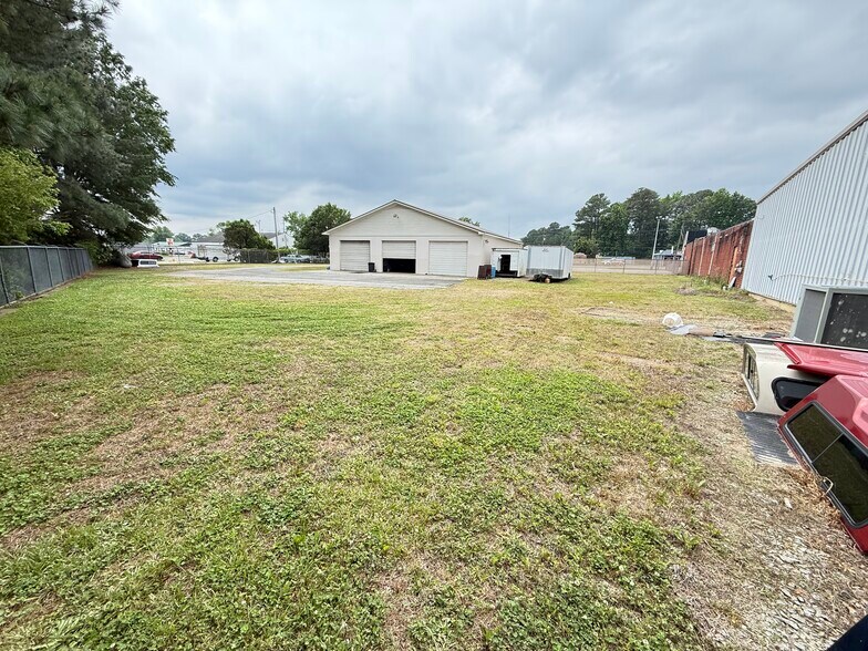 More Photos Of 906 N Breazeale Ave, Mount Olive Auto Dealership For Sale