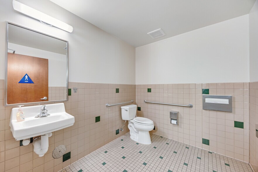 More Photos Of 201 Western Ave, Petaluma Storefront Retail Office For Sale