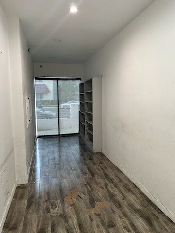 More Photos Of 7008 Owensmouth Ave, Canoga Park Office For Lease