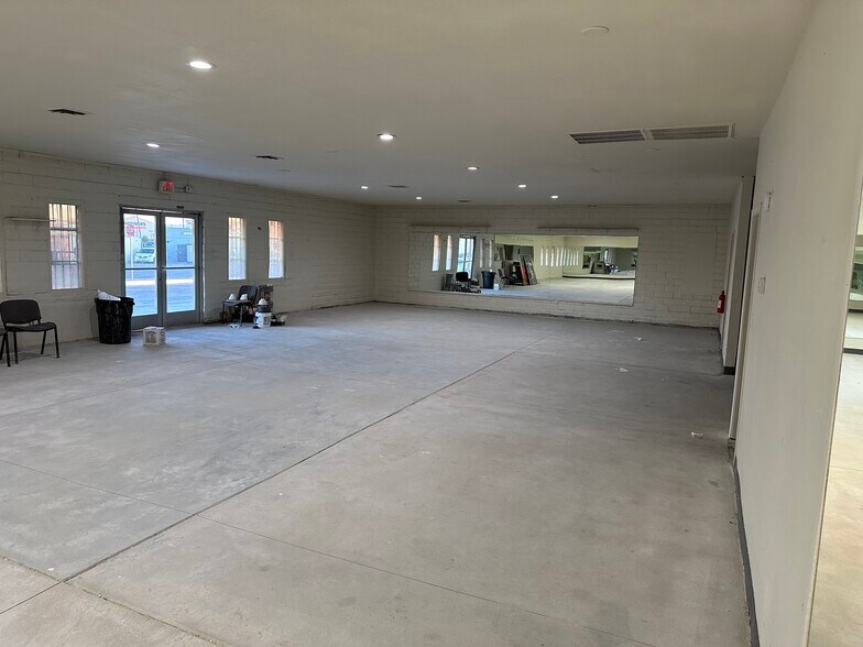 More Photos Of 3248 Civic Center Dr, North Las Vegas Storefront For Sale