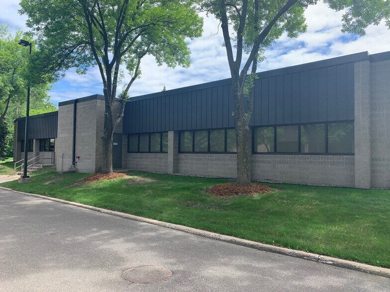 More Photos Of 1545-1551 Livingston Ave, Saint Paul Medical For Lease