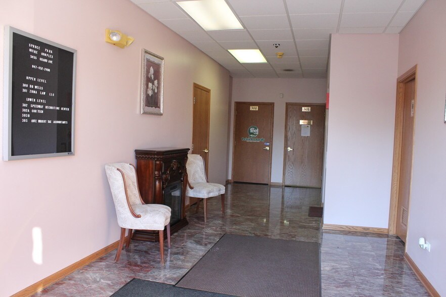 More Photos Of 5455 W Grand Ave, Gurnee Office For Lease