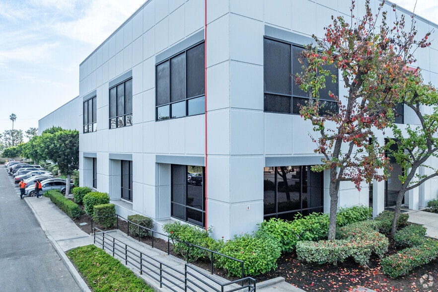 Primary Photo Of 6311 Knott Ave, Buena Park Warehouse For Lease