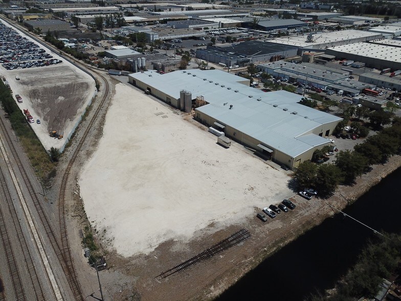 More Photos Of 10700 NW 36th Ave, Miami Warehouse For Lease