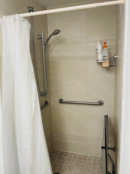 More Photos Of 1330 15th St, Miami Beach Apartments For Sale