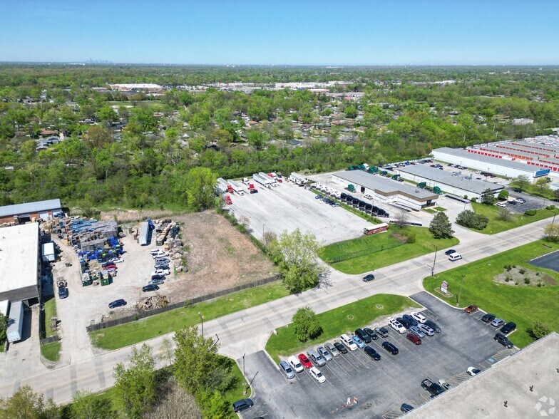 More Photos Of 68 North St, Park Forest Parking Lot For Sale
