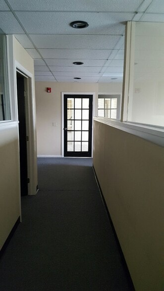 More Photos Of 51 Sugar Hollow Rd, Danbury Medical For Lease