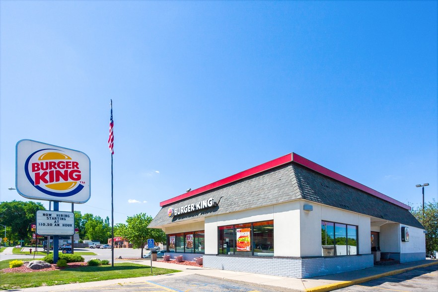 Primary Photo Of 705 E Vernon Ave, Fergus Falls Fast Food For Sale