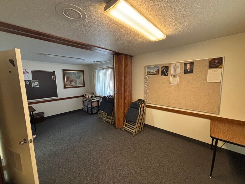 More Photos Of 1514 1st Ave, Belle Plaine Religious Facility For Sale