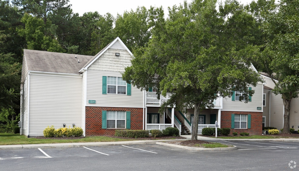 More Photos Of 1201 Edenham Ct, Virginia Beach Apartments For Sale