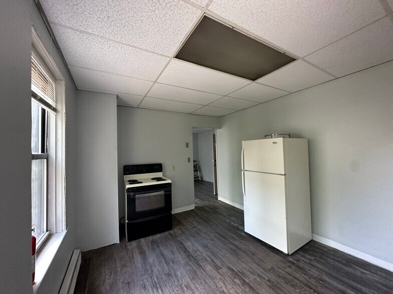 More Photos Of 197 S Leonard St, Waterbury Apartments For Sale