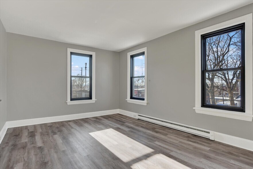 More Photos Of 33 S 18th St, Harrisburg Apartments For Sale