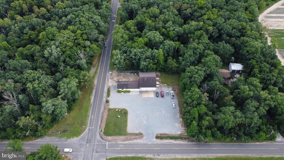 More Photos Of 5373 Chestnut Ave, Vineland Auto Repair For Sale