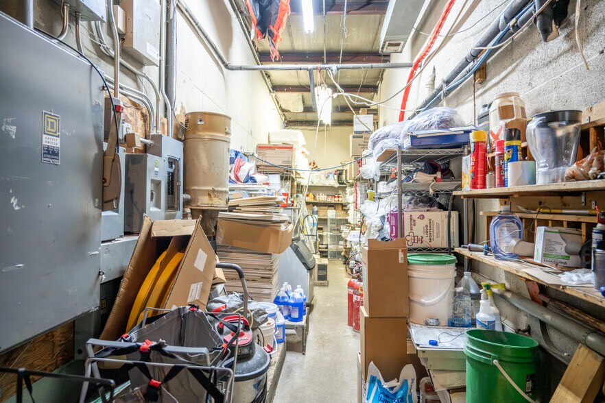 More Photos Of 532 Gateway Ave, Mauston Restaurant For Sale