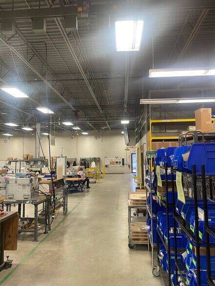 More Photos Of 8320 193rd Ave, Bristol Service For Sale