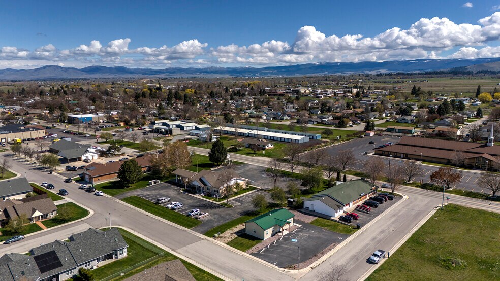 More Photos Of 115 Valley View St, Stevensville Restaurant For Sale