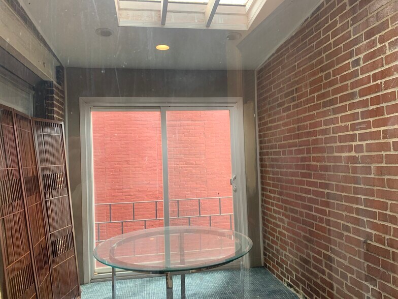 More Photos Of 110 S 20th St, Philadelphia Office For Sale