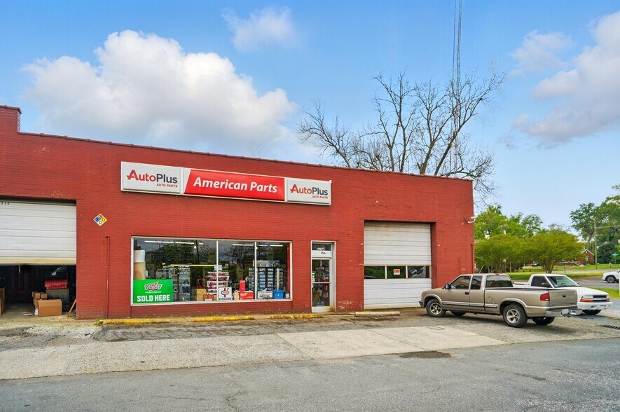 More Photos Of 315 W Morgan St, Monroe Auto Repair For Sale