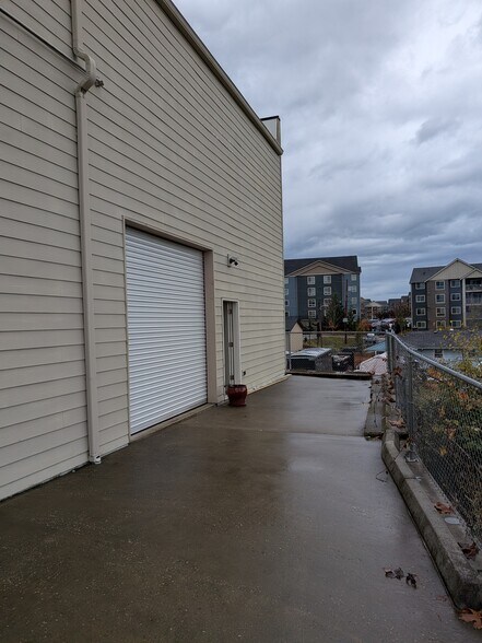 More Photos Of 13131 Mukilteo Speedway, Lynnwood Warehouse For Lease