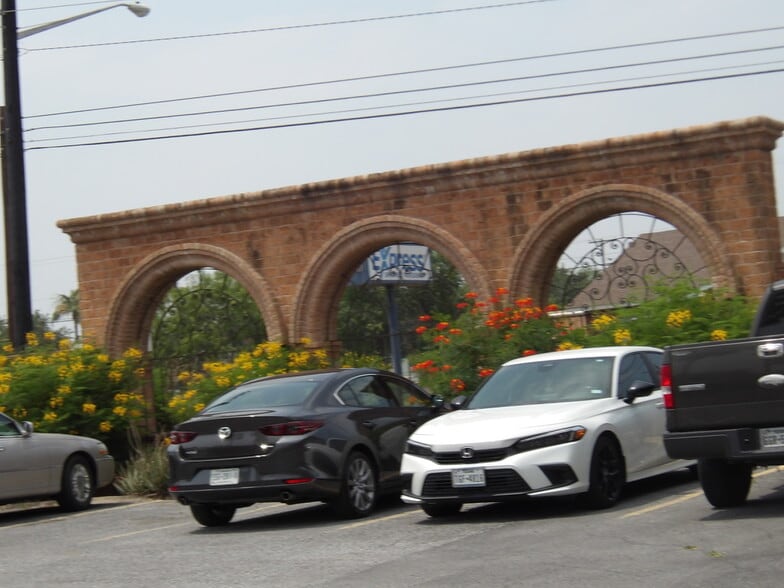 More Photos Of 1906 E Tyler Ave, Harlingen Loft Creative Space For Sale