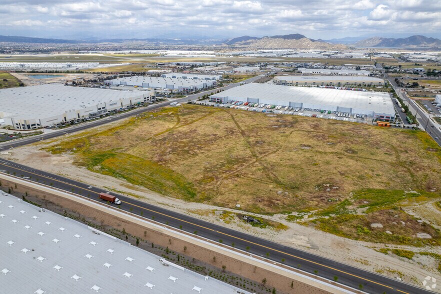 More Photos Of 22530 Old Oleander Ave, Perris Warehouse For Sale