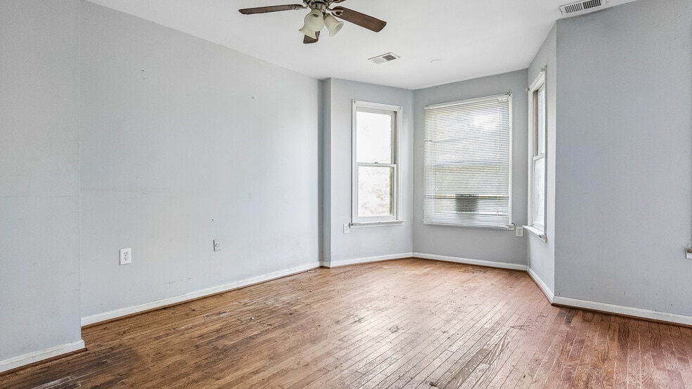 More Photos Of 245-249 8th St NE, Washington Apartments For Sale