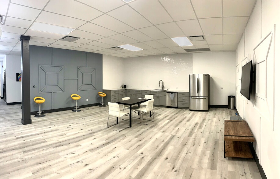 More Photos Of 103-105 E 5th St, Austin Loft Creative Space For Sale