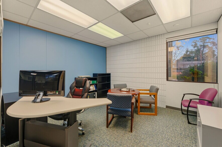 More Photos Of 992 S De Anza Blvd, San Jose Office For Lease