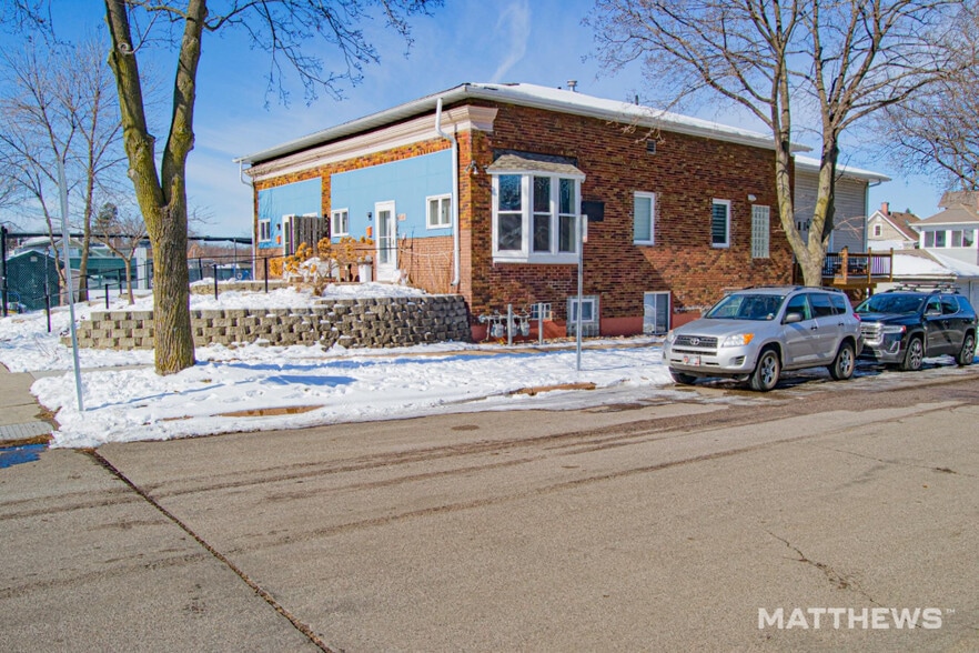 More Photos Of 1041-1043 Osceola Ave, Saint Paul Apartments For Sale