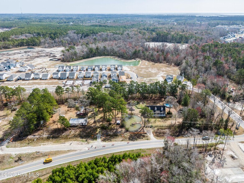 More Photos Of 1098 Hoover Rd, Hampstead Specialty For Sale