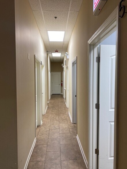 More Photos Of 7124 W 83rd St, Bridgeview Medical For Lease