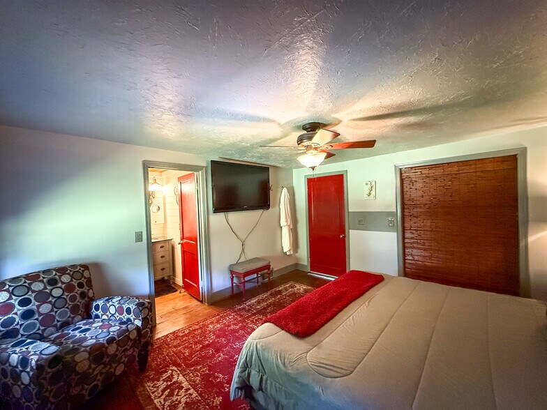 More Photos Of 13080 US 422, Kittanning Storefront Retail Residential For Sale