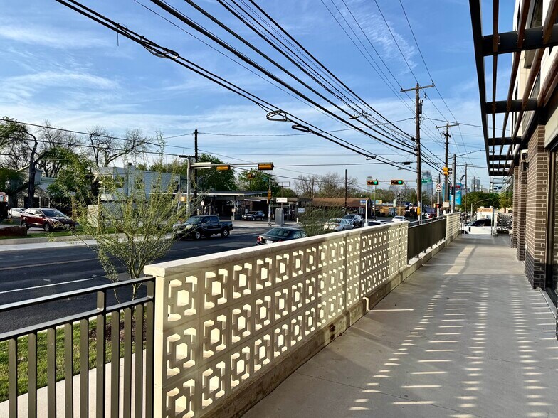 More Photos Of 2209 S First St, Austin Apartments For Lease