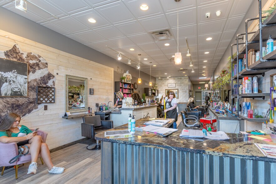 More Photos Of 100 Ridgeview Dr, Smithfield Storefront For Sale