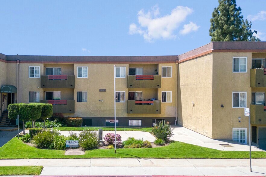 More Photos Of 13266 Foothill Blvd, Sylmar Apartments For Sale