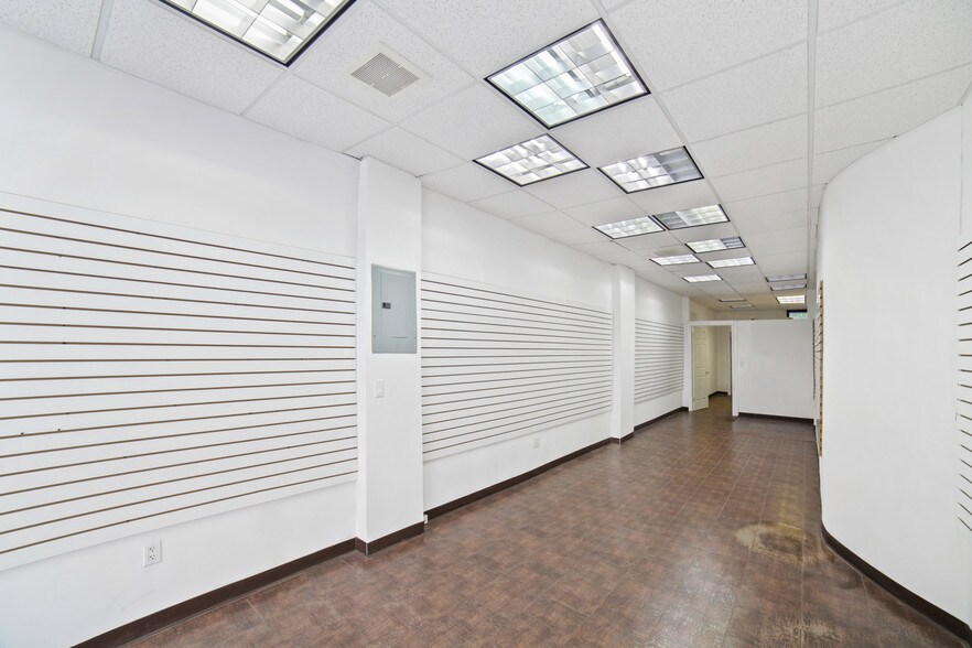 More Photos Of 685 Manhattan Ave, Brooklyn Storefront Retail Residential For Lease