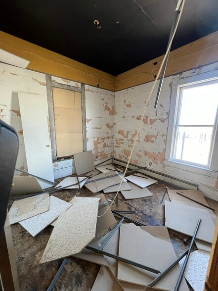 More Photos Of 532 Grand Ave, Little Chute Restaurant For Sale