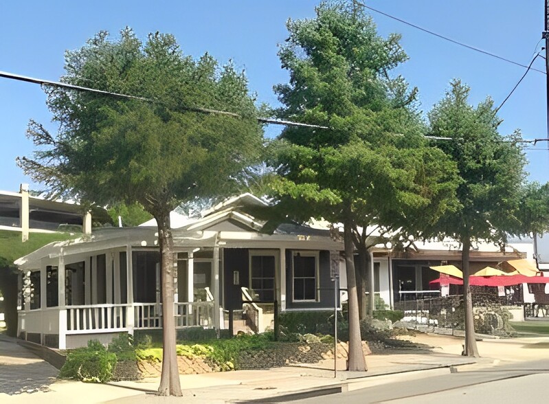 Primary Photo Of 3407 McKinney Ave, Dallas Restaurant For Lease